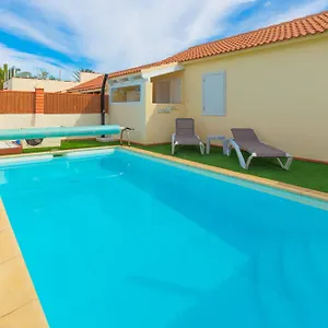 https://private-villa-with-heated-pool-terrace-see-view.in-canary-islands.com
